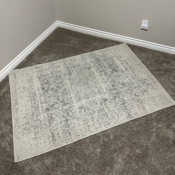5x7 Area Rug - Picture 1 of 5